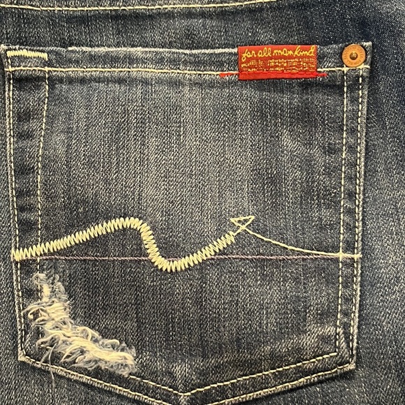 7 For All Mankind Cuffed Mid Rise Shorts Size 28 - Picture 12 of 16